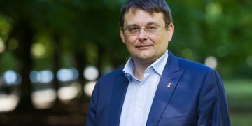 Депутат госдумы рассказал о том, что власть в россии на самом деле принадлежит американцам