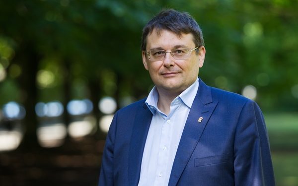 Депутат госдумы рассказал о том, что власть в россии на самом деле принадлежит американцам