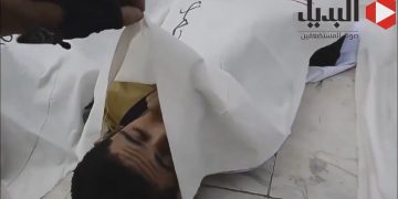 «Мертвые» палестинцы чешутся и улыбаются (видео)