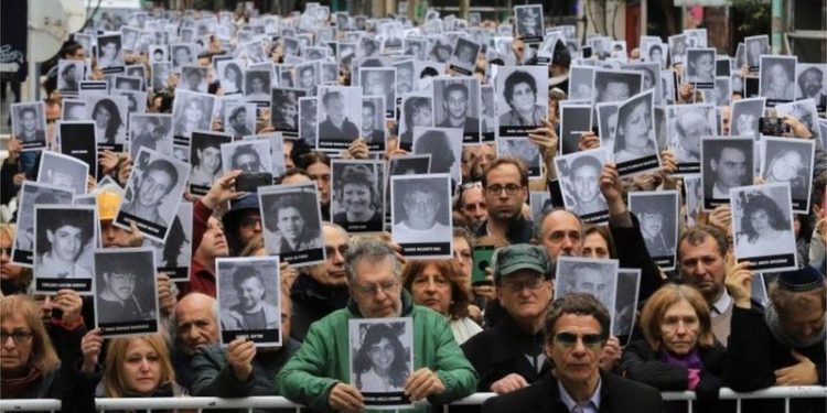 Аргентина признала Иран государством-террористом за взрывы в 1990-х